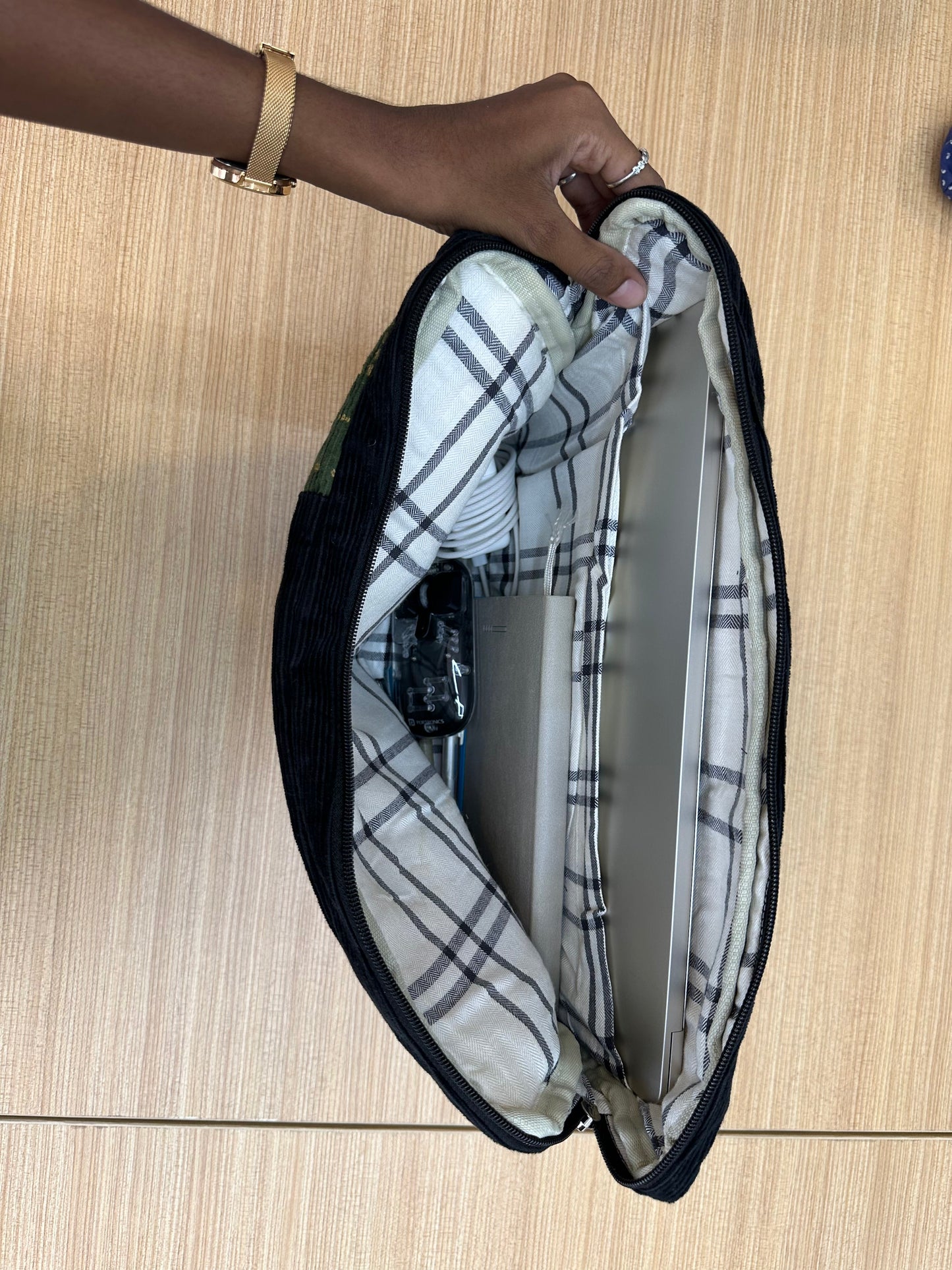 Yaathirai Laptop Sleeve 13"