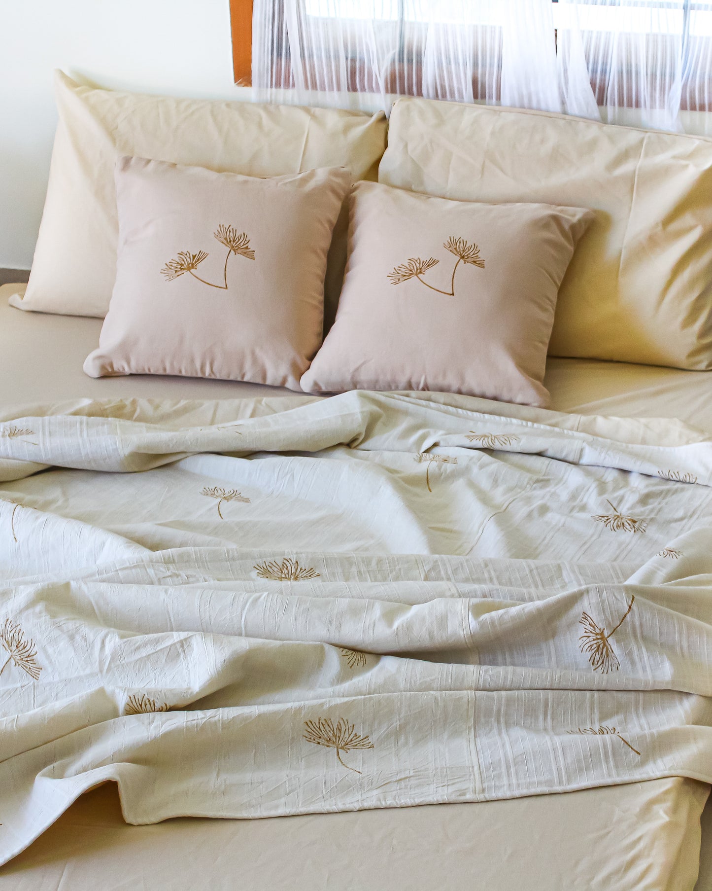Ivory Fitted Bedsheet