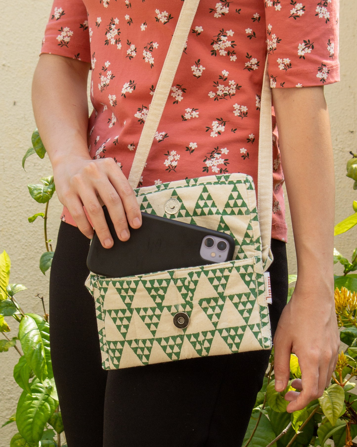 Geometric Phone Sling