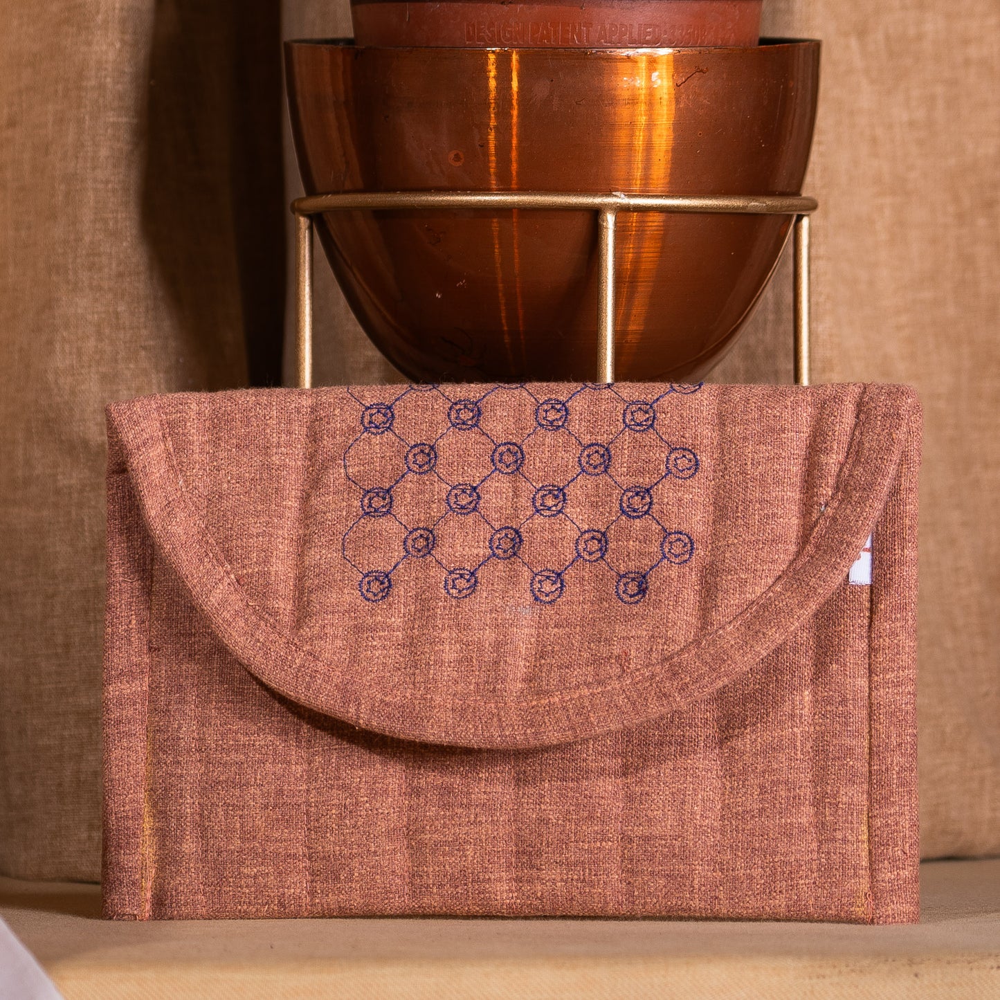U-Shape Umber Purse