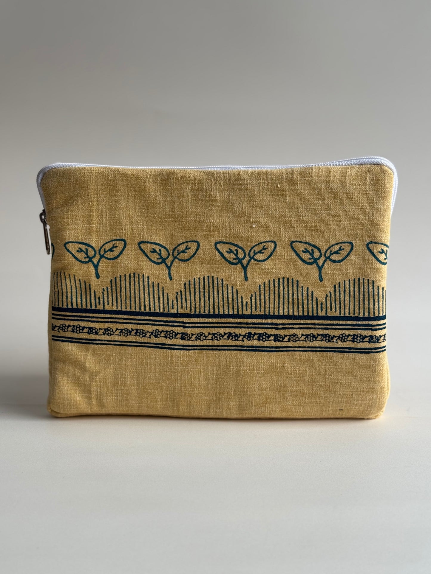 Anvi Ipad sleeve