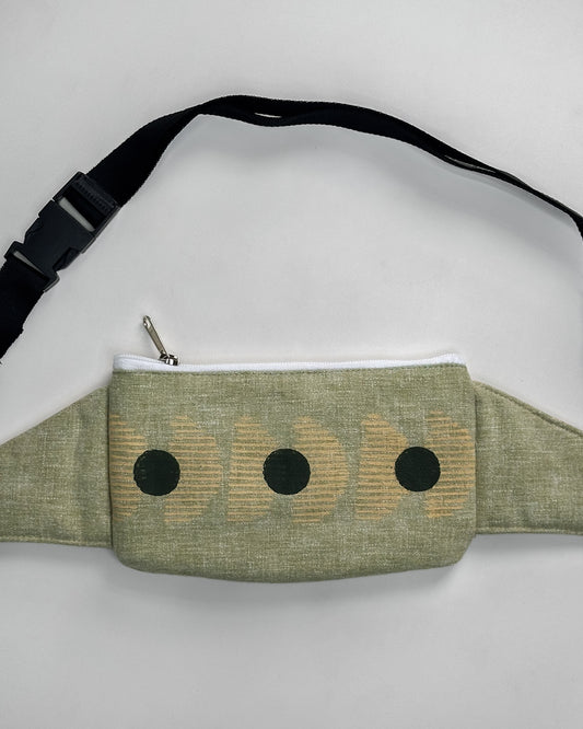 Green crossbody bag
